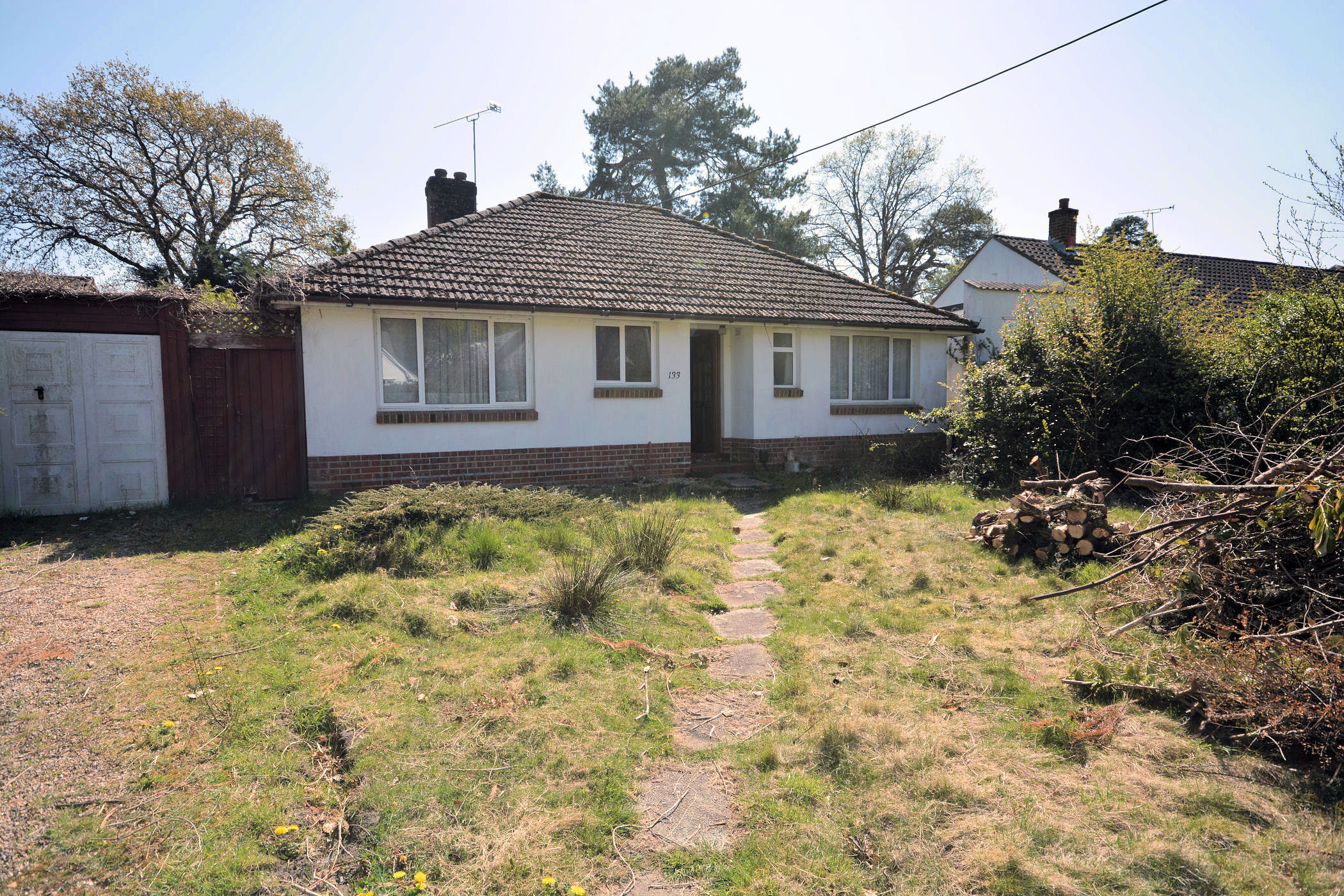 2 Bedroom Detached Bungalow : Clarendon Road, Broadstone