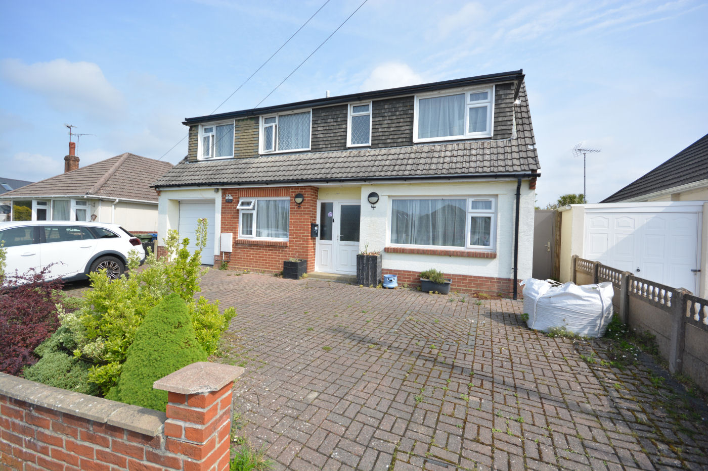 3 Bedroom Detached House : Borley Road, Creekmoor