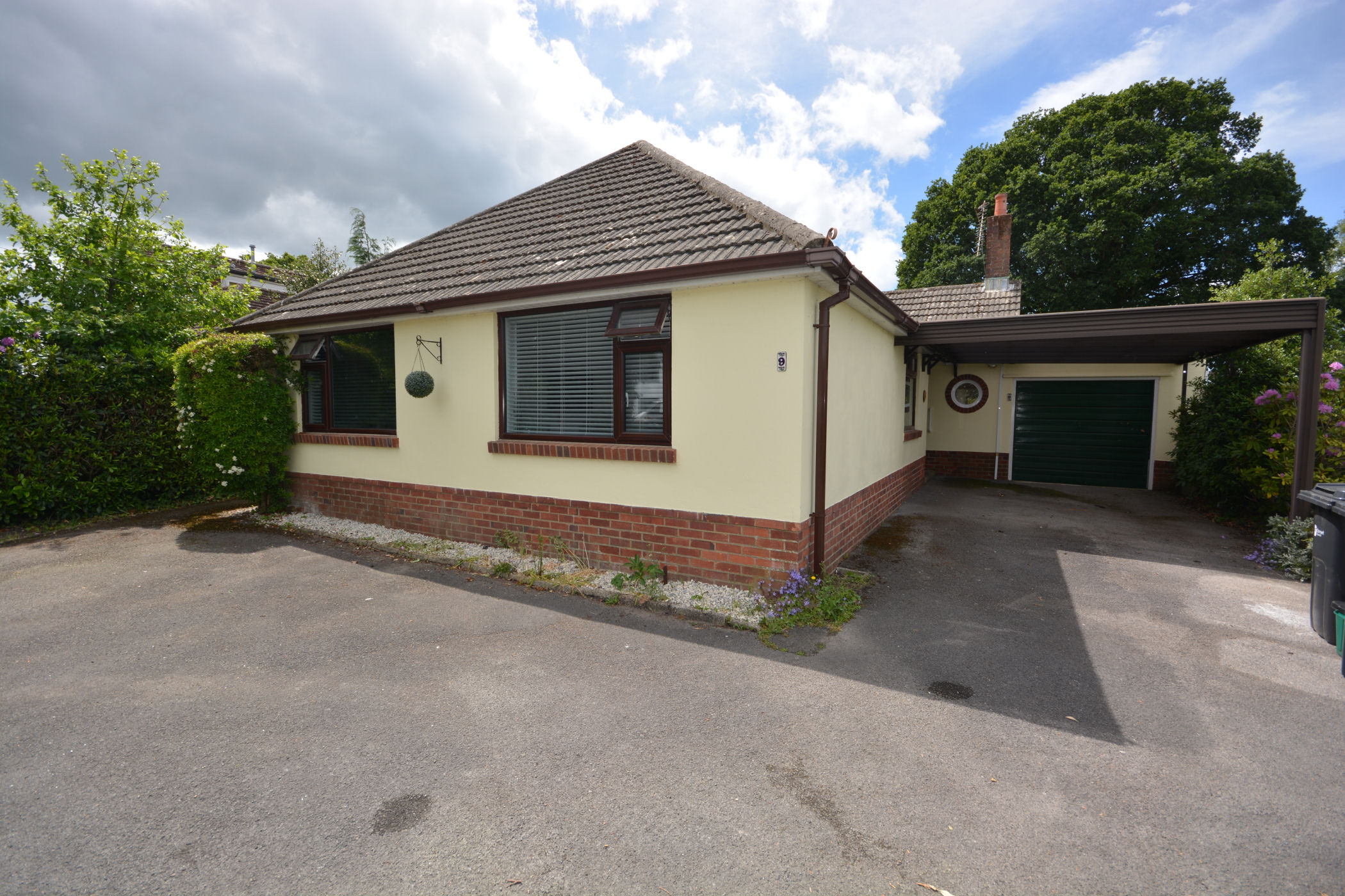 3 Bedroom Detached Bungalow : Highfield Road, Corfe Mullen