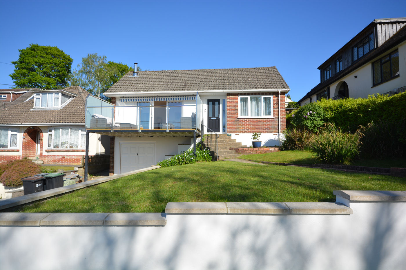 3 Bedroom Detached Bungalow : Hillside Road, Corfe Mullen