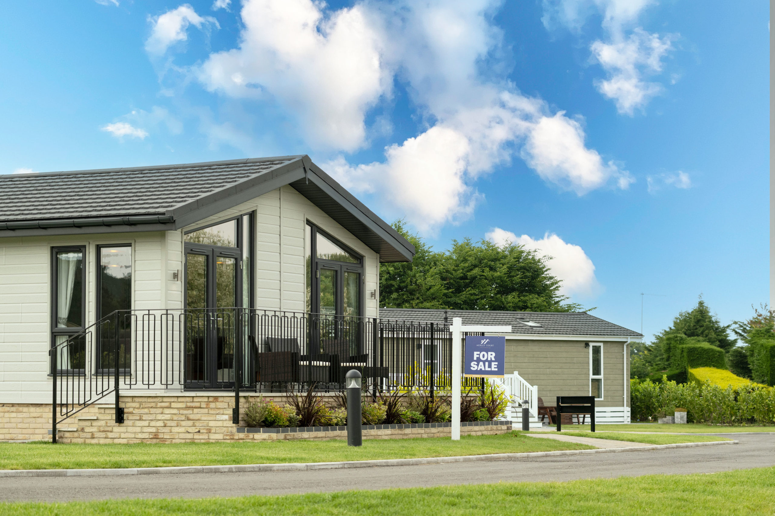 2 Bedroom Park Home : Merley House Lane, Wimborne