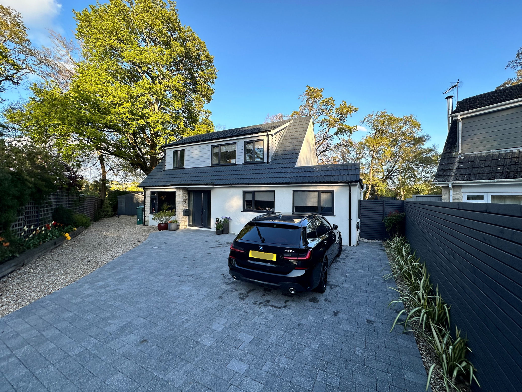 4 Bedroom Detached House : Dell Close, Broadstone