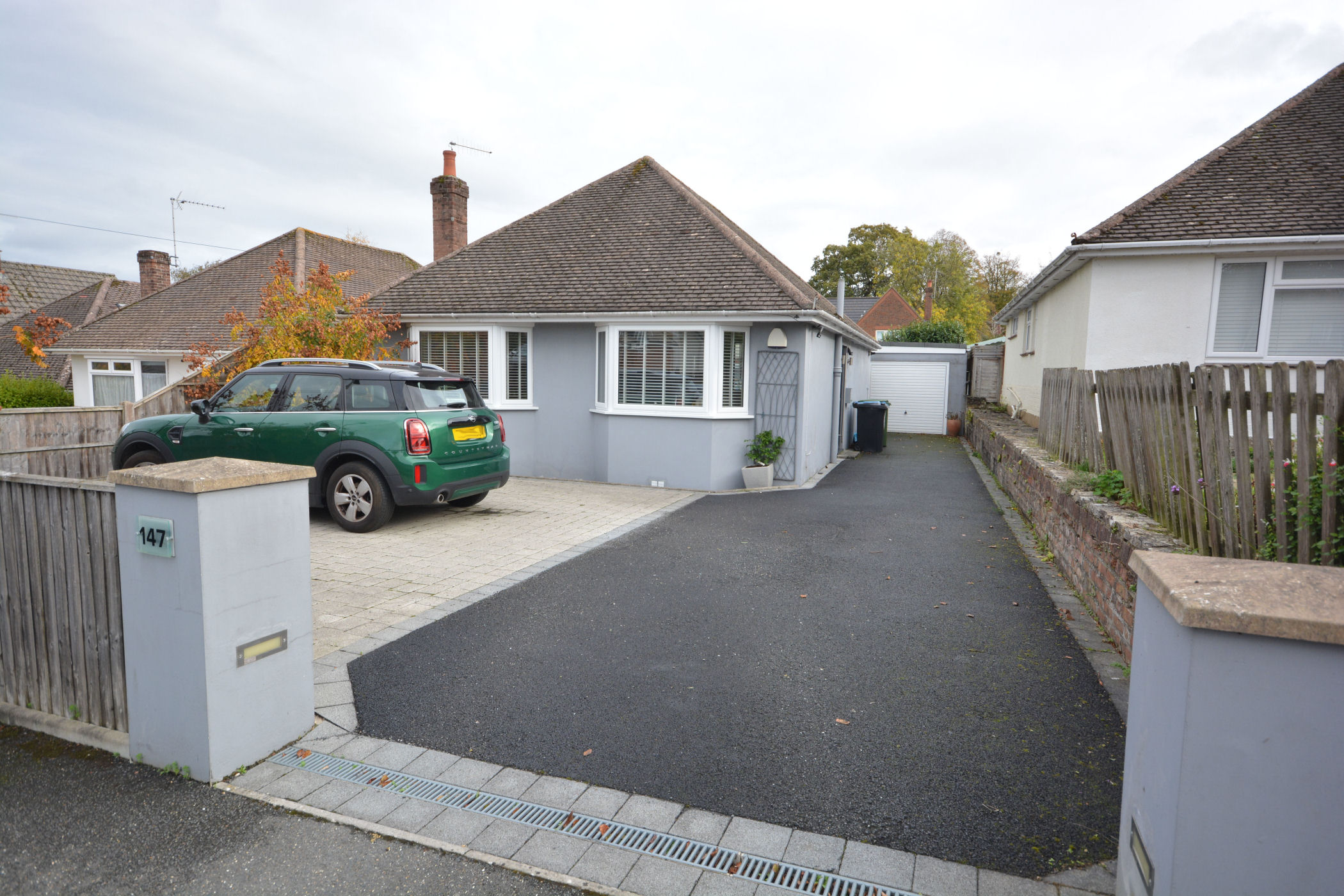3 Bedroom Detached Bungalow : Merley Ways, Wimborne