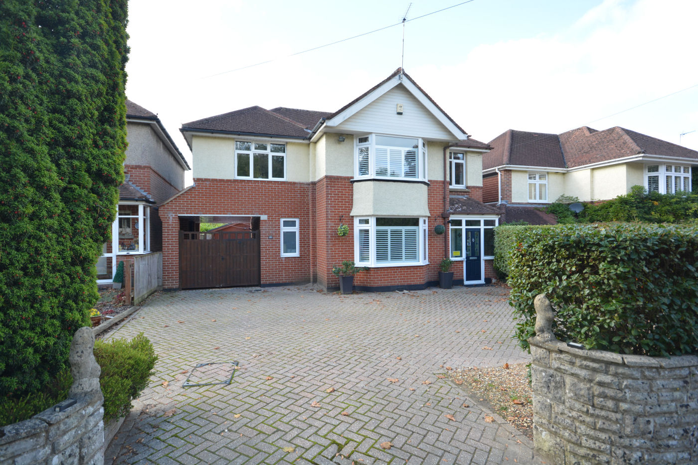4 Bedroom Detached House : Gravel Hill, Wimborne