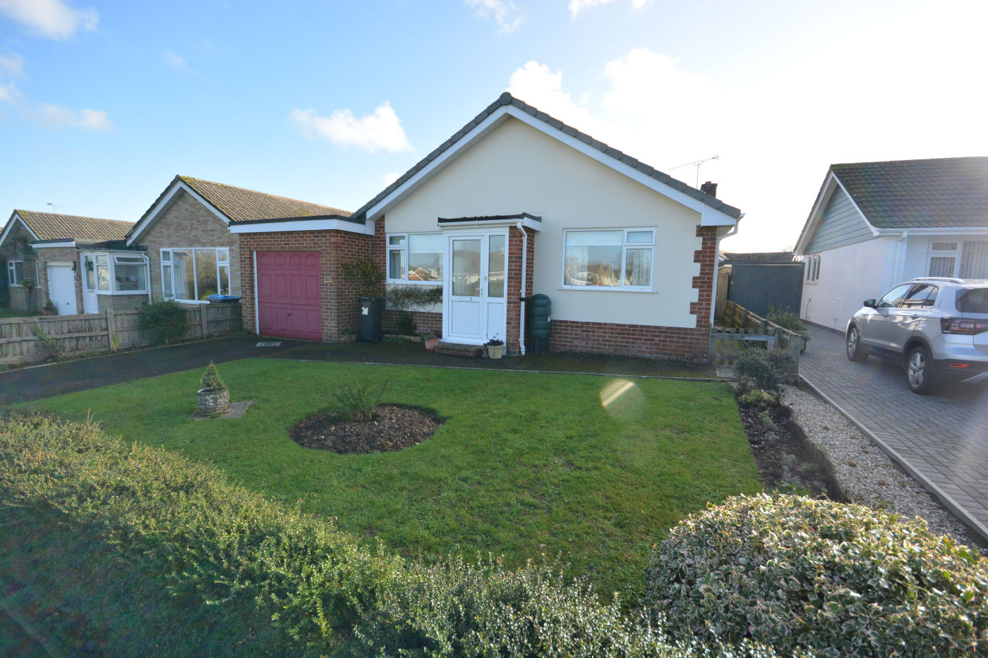 2 Bedroom Detached Bungalow : Rosamund Avenue, Merley