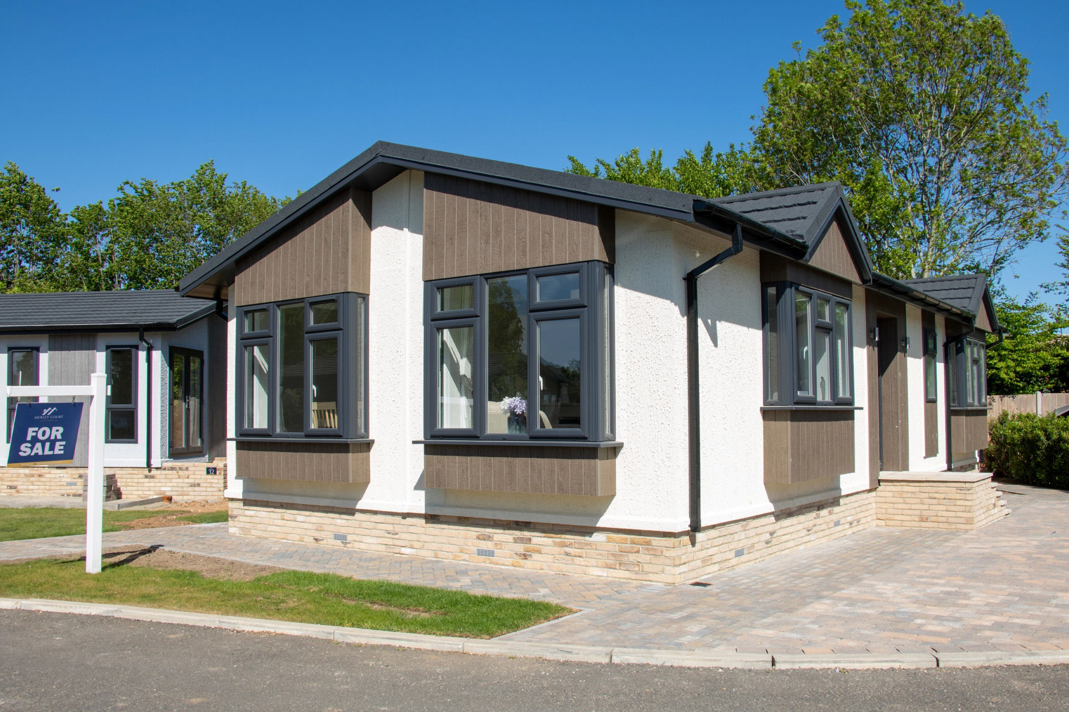 2 Bedroom Park Home : Merley House Lane, Wimborne
