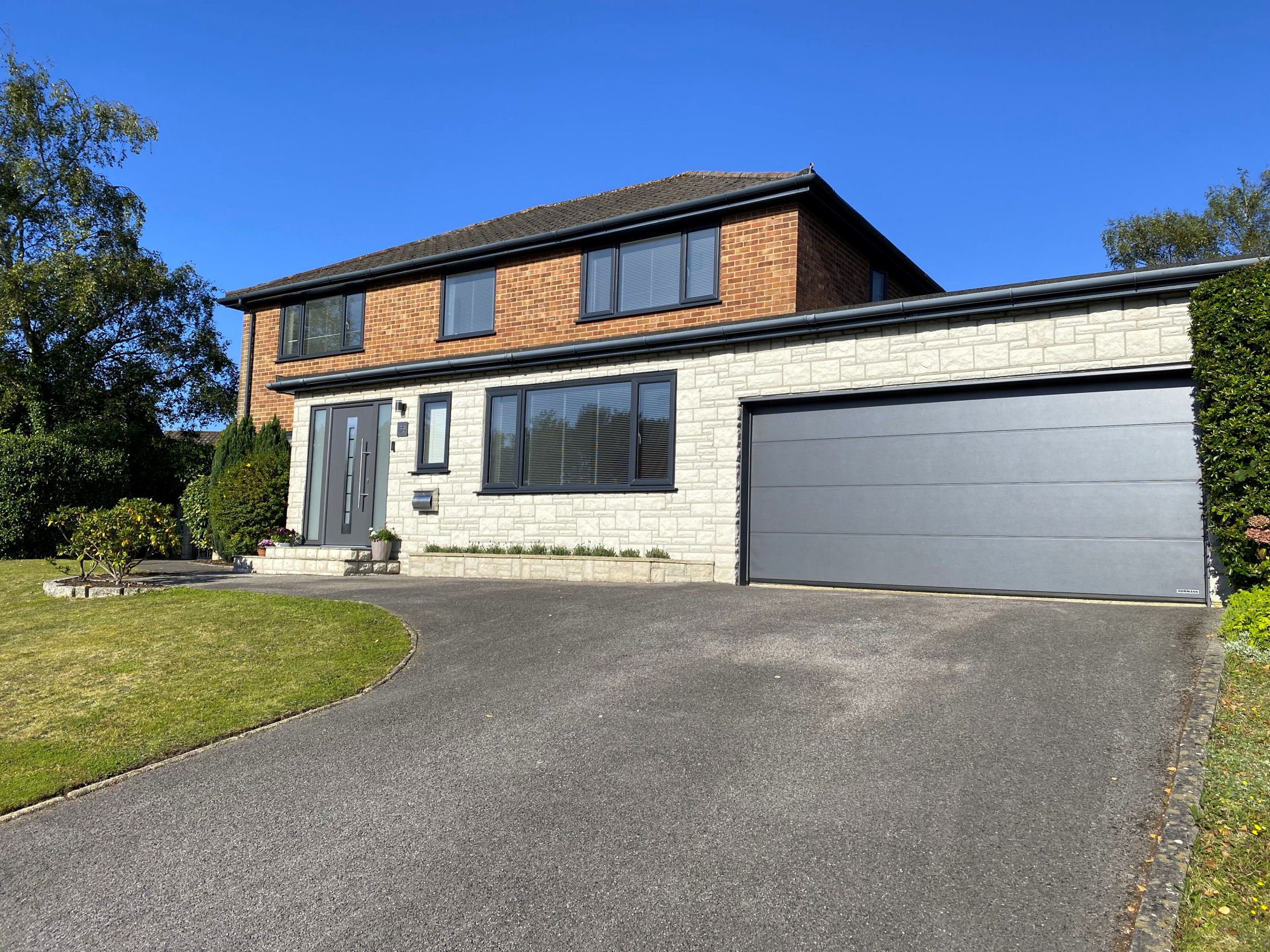 4 Bedroom Detached House : Merriefield Avenue, Broadstone