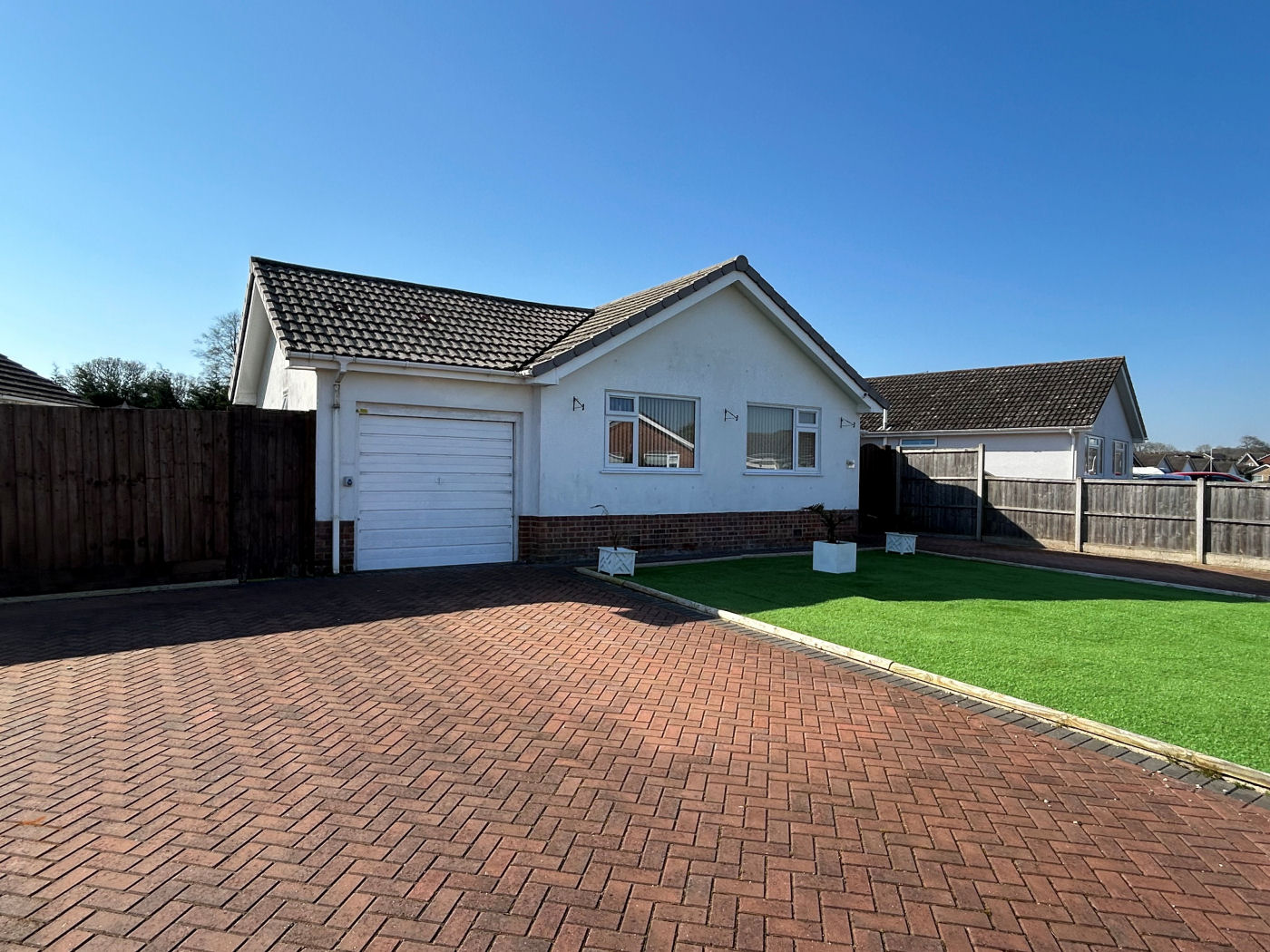 3 Bedroom Detached Bungalow : Mimosa Avenue, Merley, Wimborne