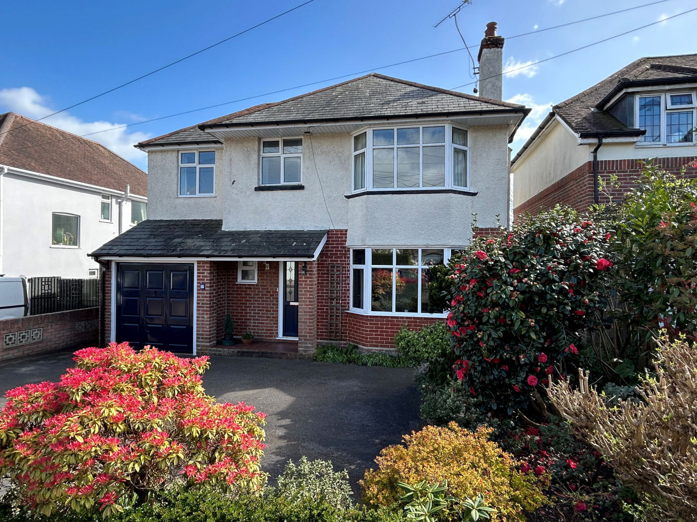 4 Bedroom Detached House : Springdale Road, Broadstone