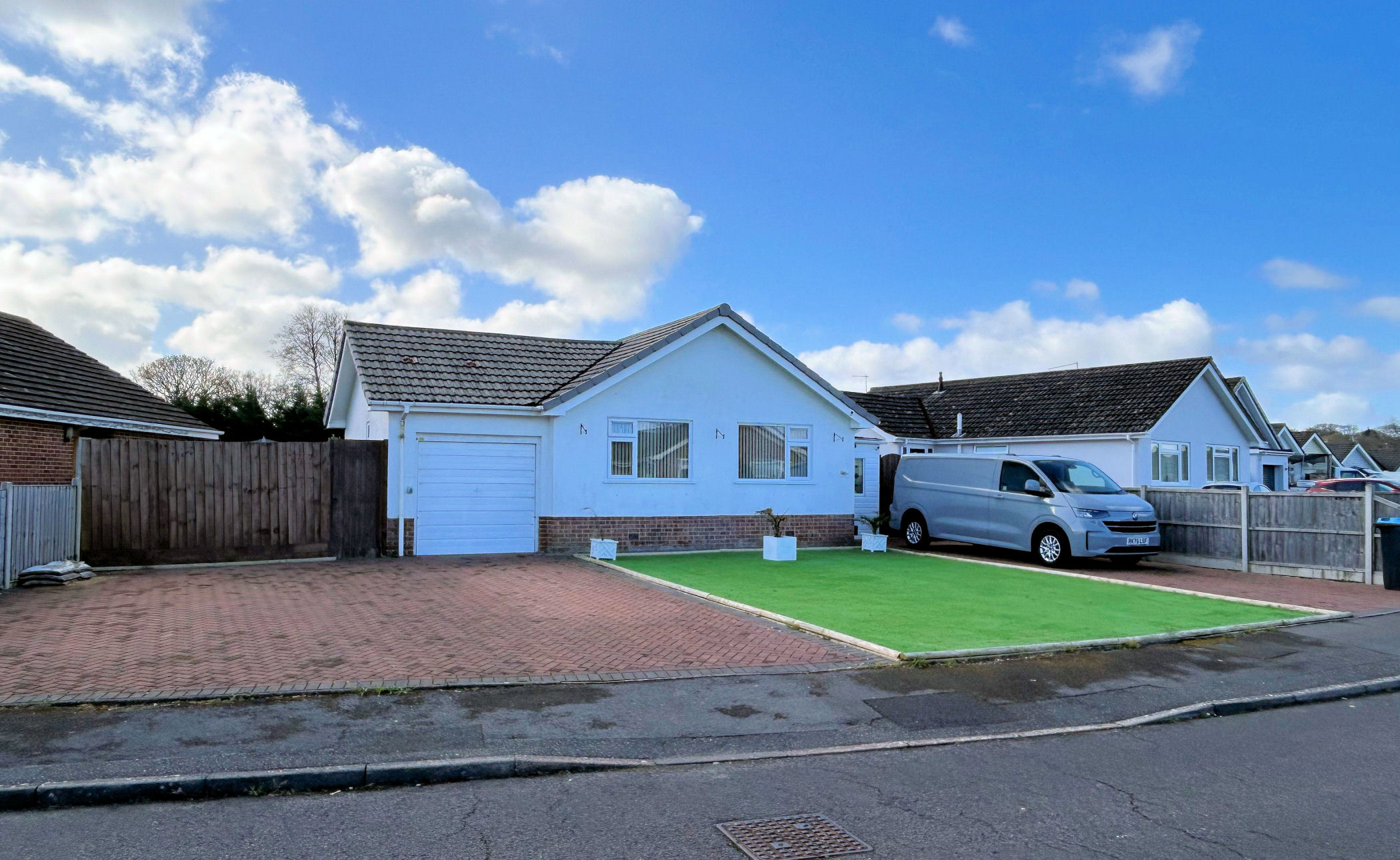 3 Bedroom Detached Bungalow : Mimosa Avenue, Merley, Wimborne