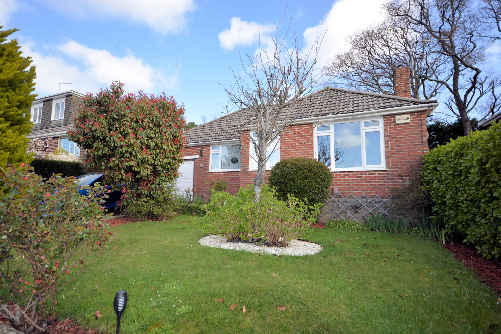 2 Bedroom Detached Bungalow : Coventry Crescent, Poole