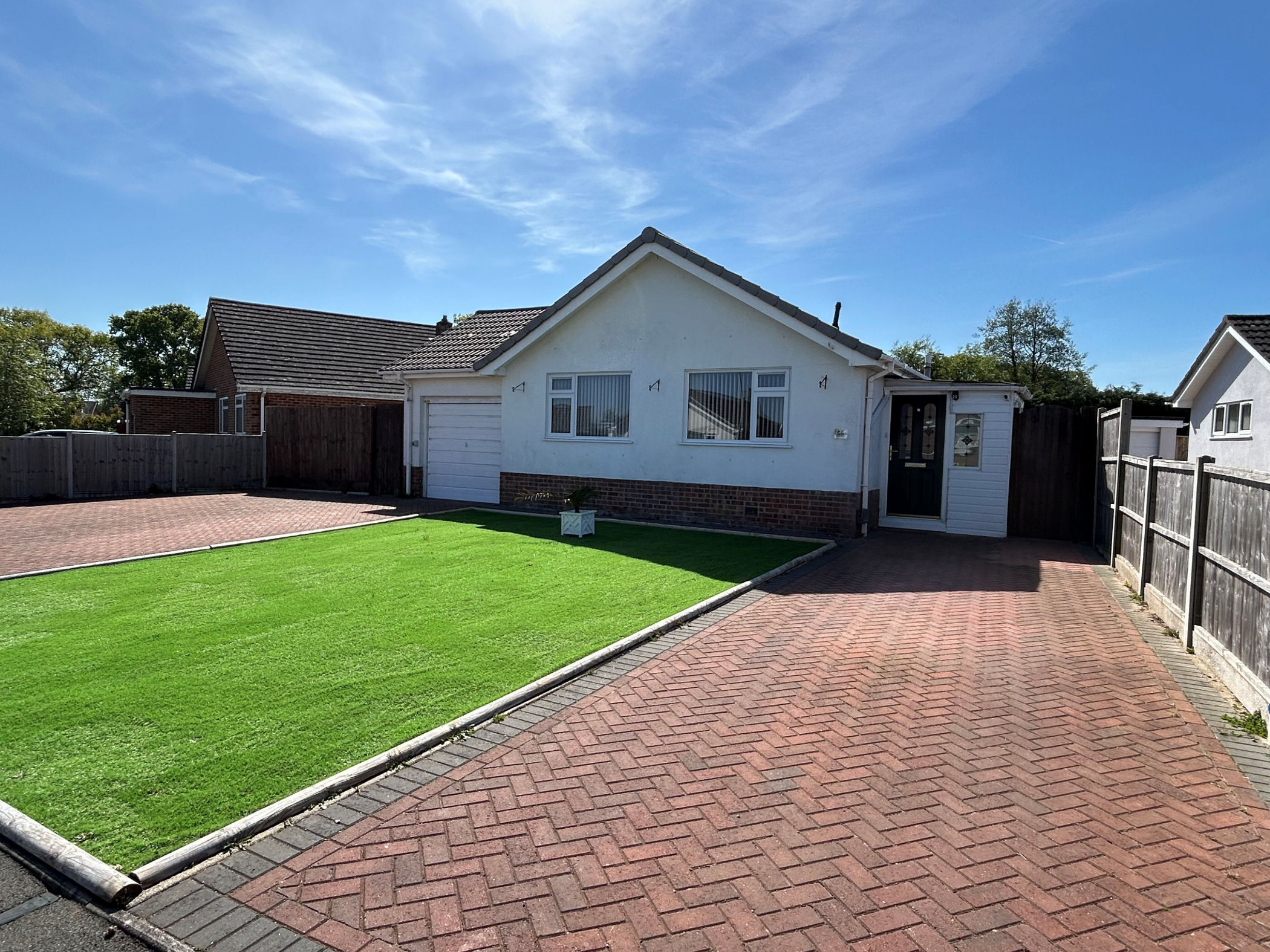 3 Bedroom Detached Bungalow : Mimosa Avenue, Merley, Wimborne