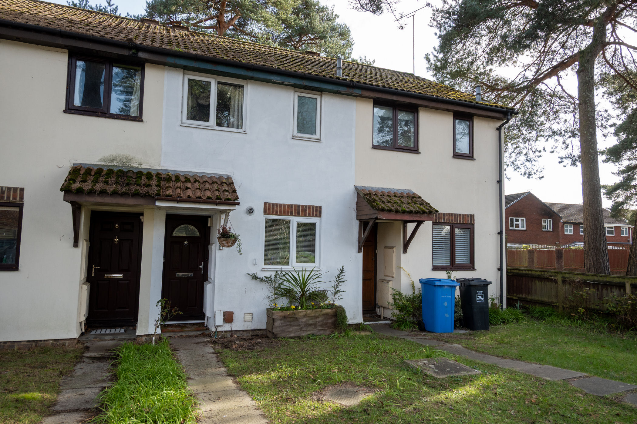 2 Bedroom Terraced House : Swift Close, Creekmoor