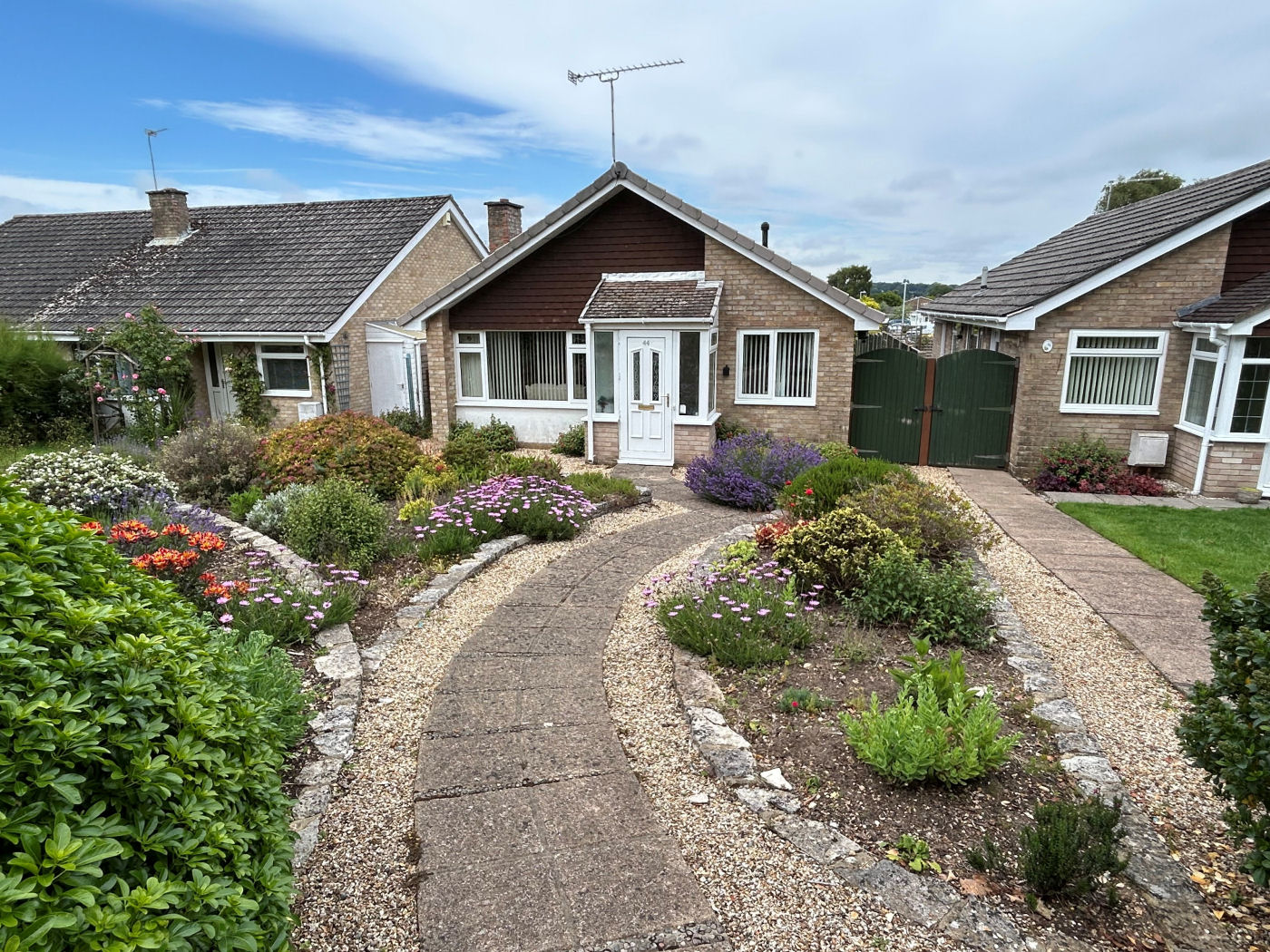 2 Bedroom Detached Bungalow : Sopwith Crescent, Merley, Wimborne