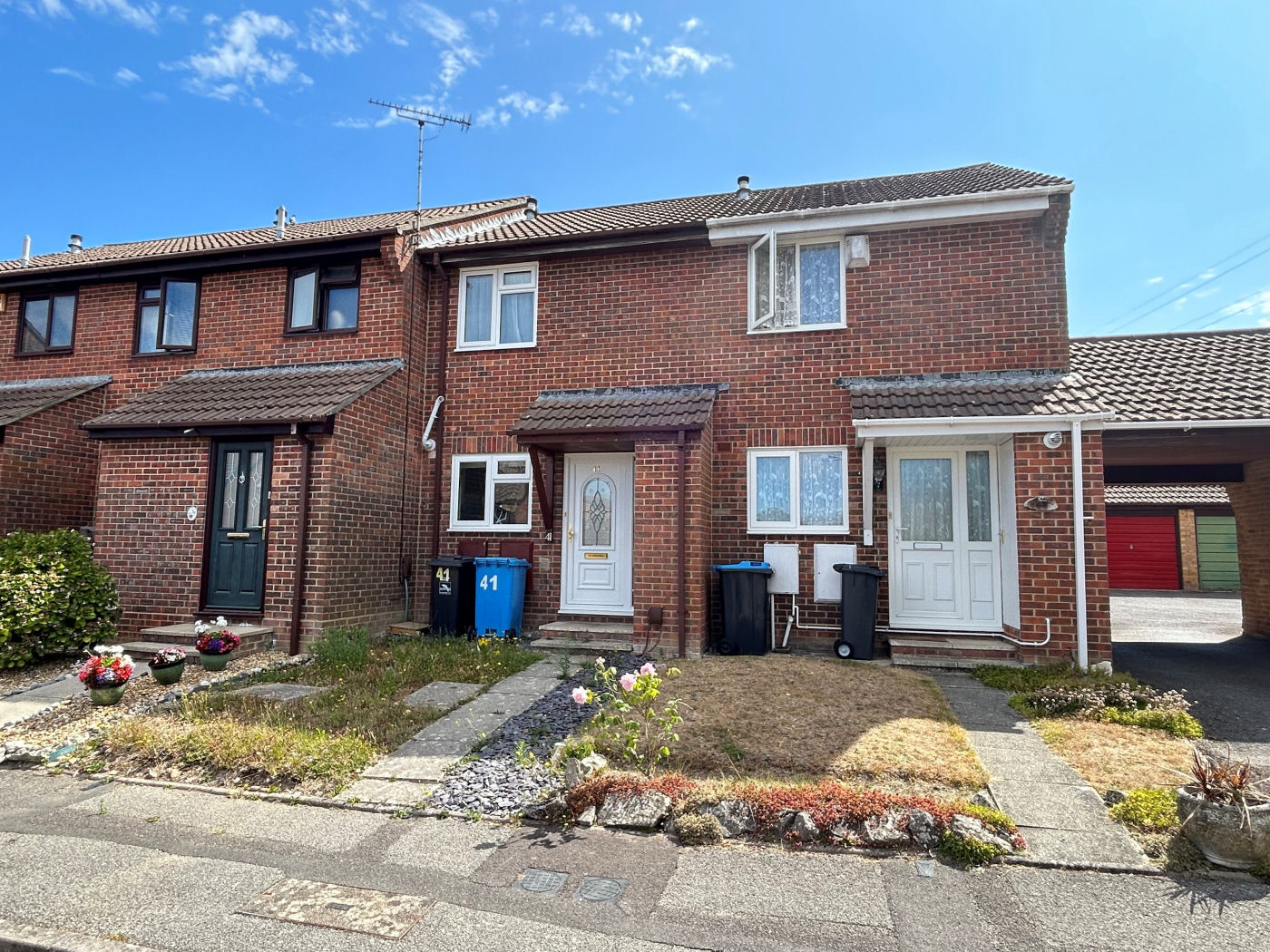 2 Bedroom Terraced House : Seatown Close, Canford Heath