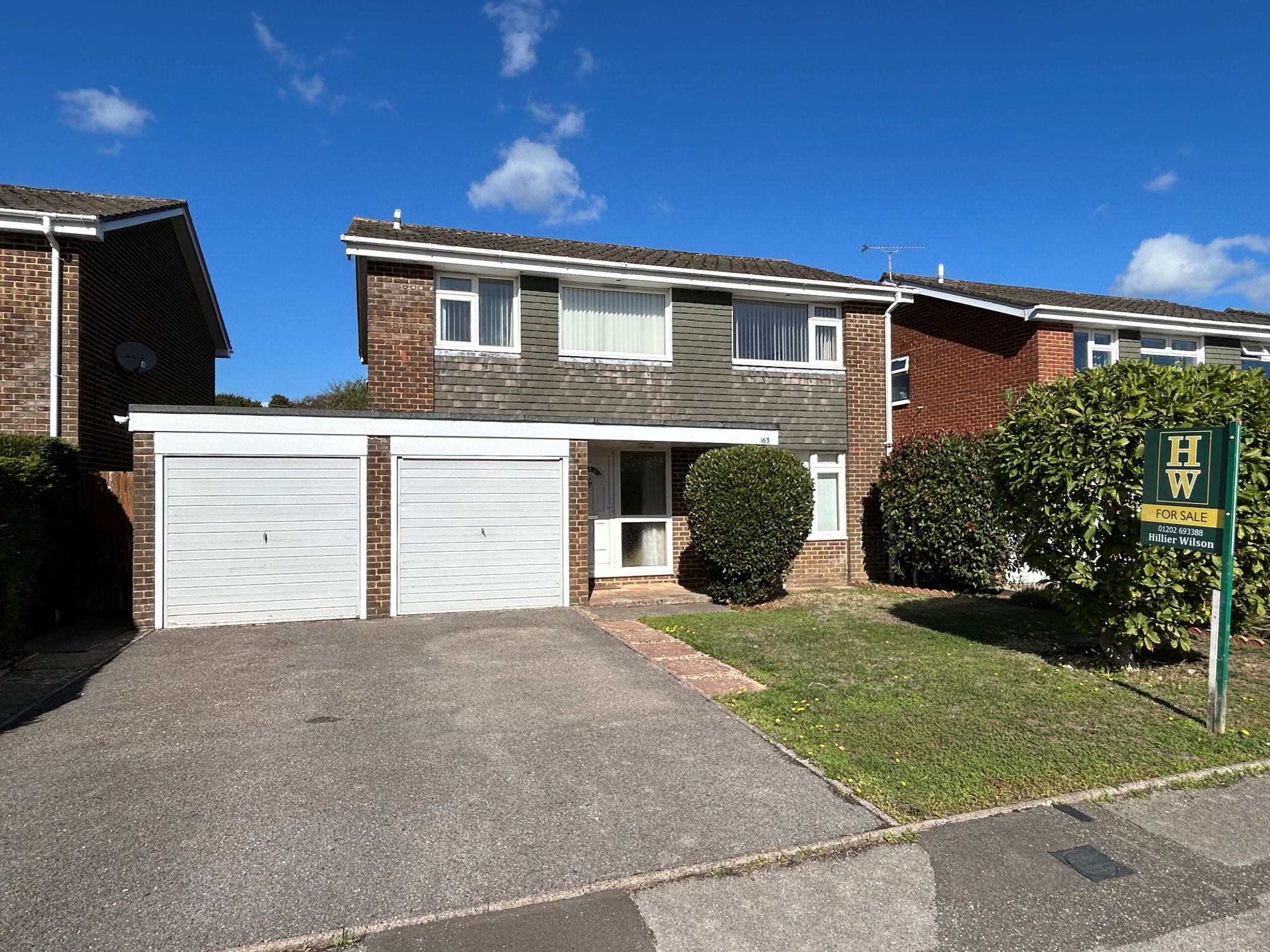 4 Bedroom Detached House : Sopwith Crescent, Merley, Wimborne
