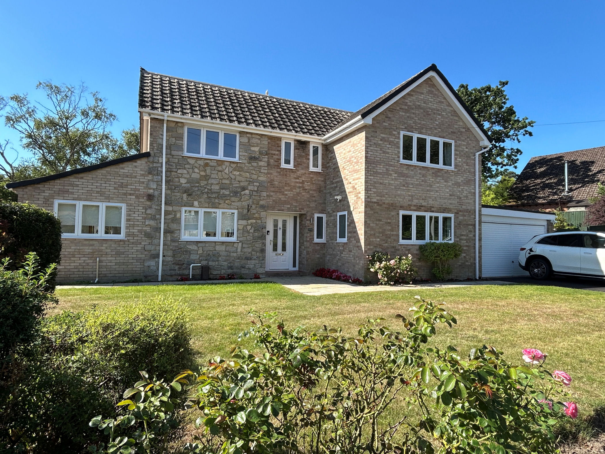 5 Bedroom Detached House : West Way, Broadstone