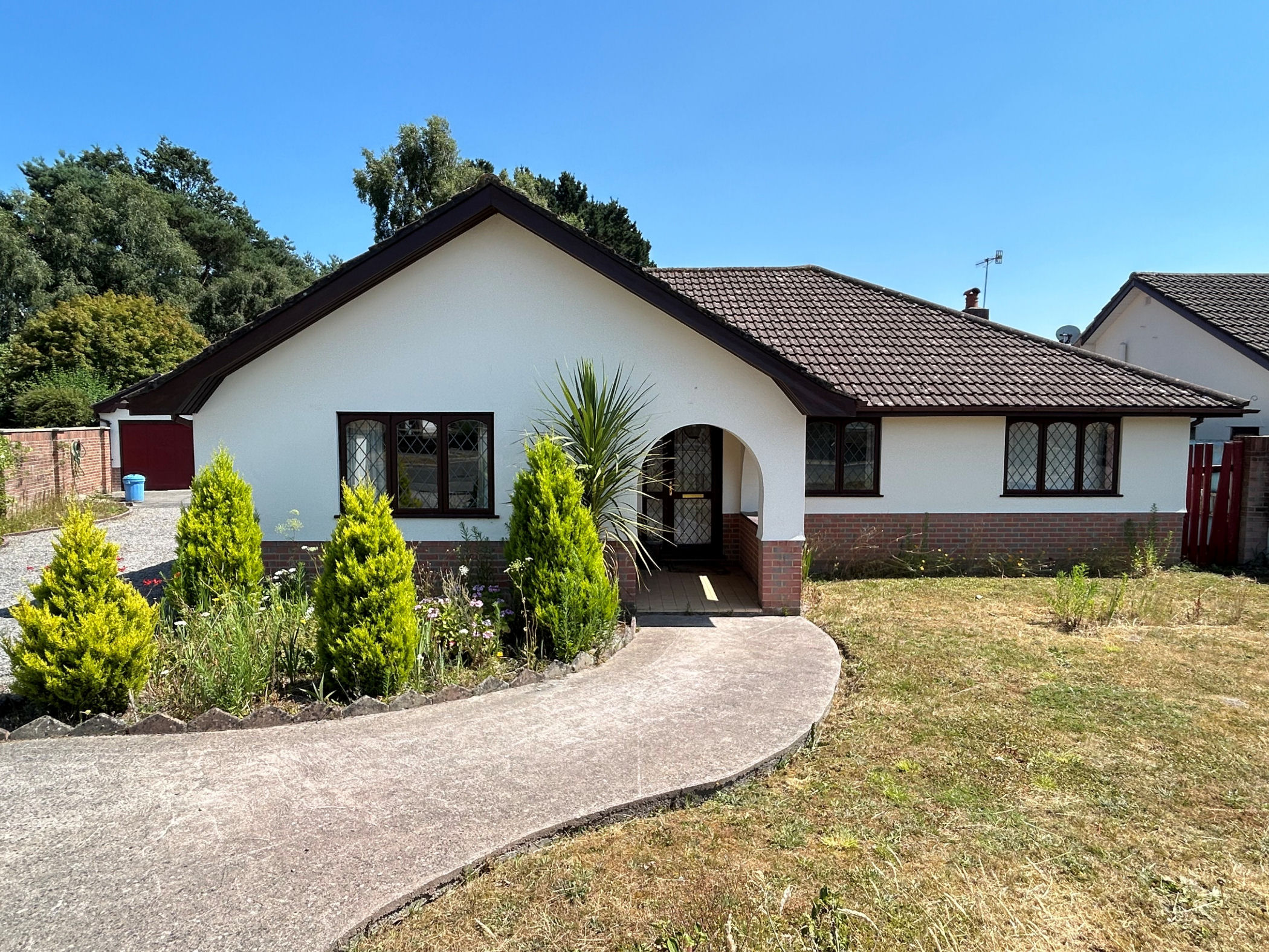 4 Bedroom Detached Bungalow : Steeple Close, West Canford Heath
