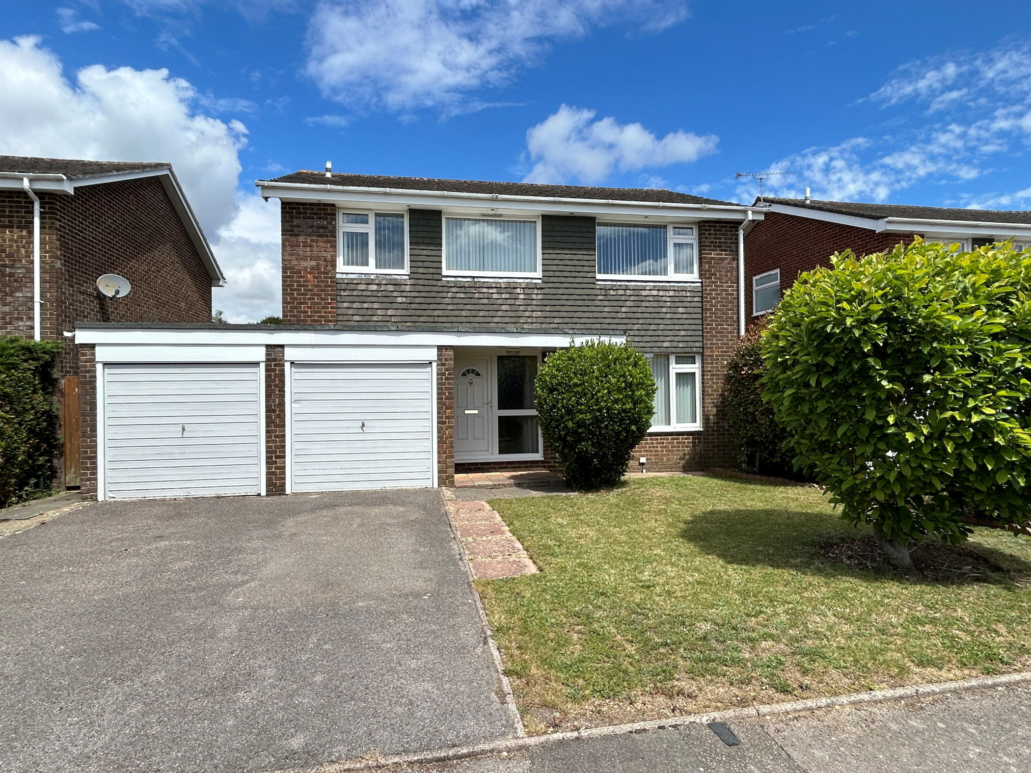 4 Bedroom Detached House : Sopwith Crescent, Merley, Wimborne