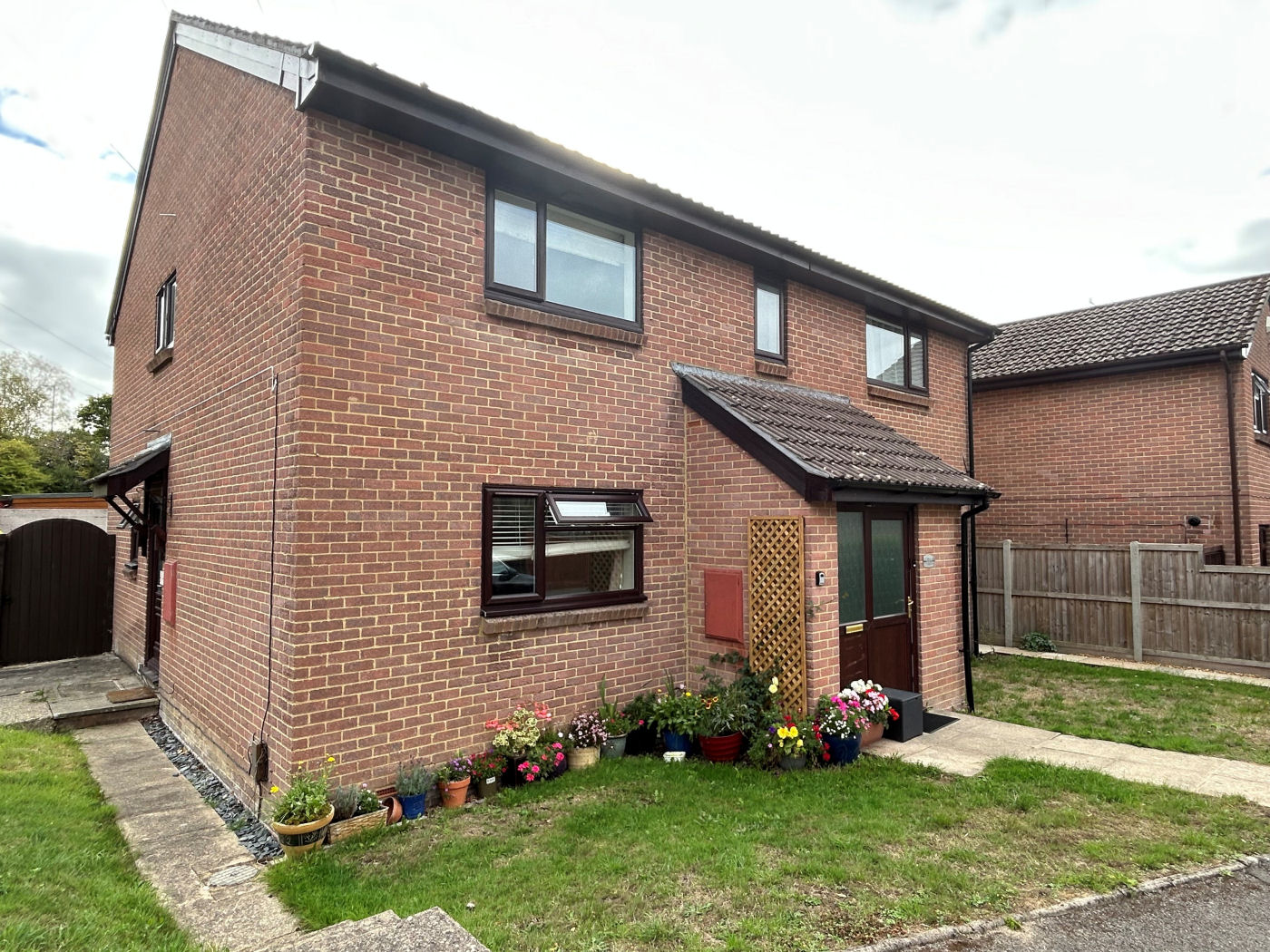 1 Bedroom Flat : Clover Drive, Creekmoor, Poole